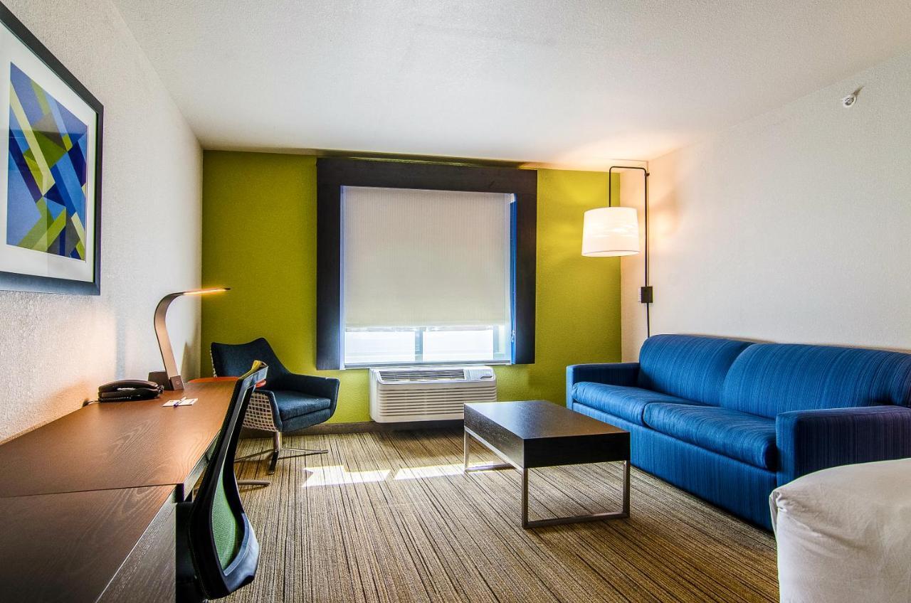 Holiday Inn Express & Suites - Atchison By Ihg Extérieur photo