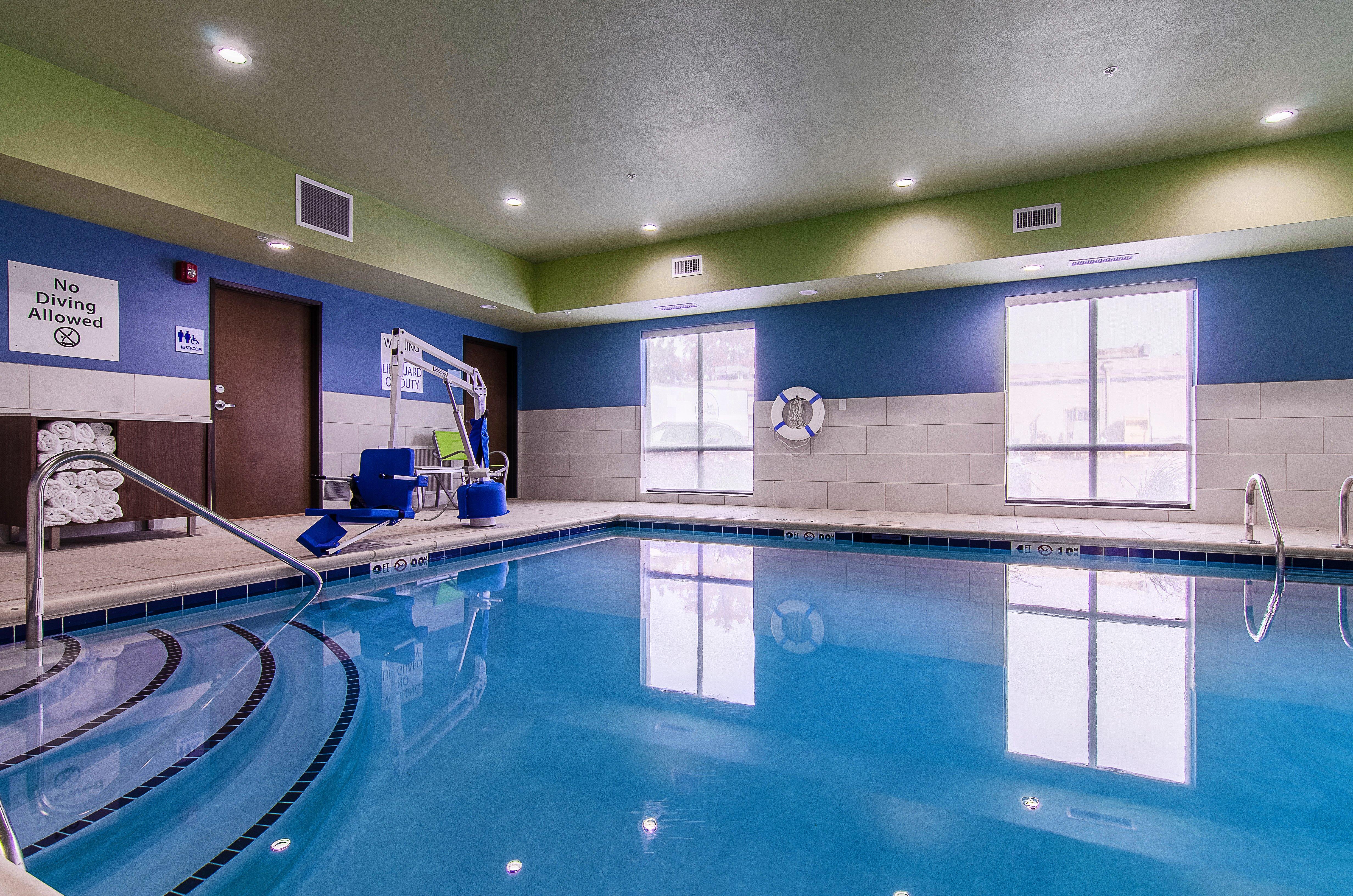 Holiday Inn Express & Suites - Atchison By Ihg Extérieur photo